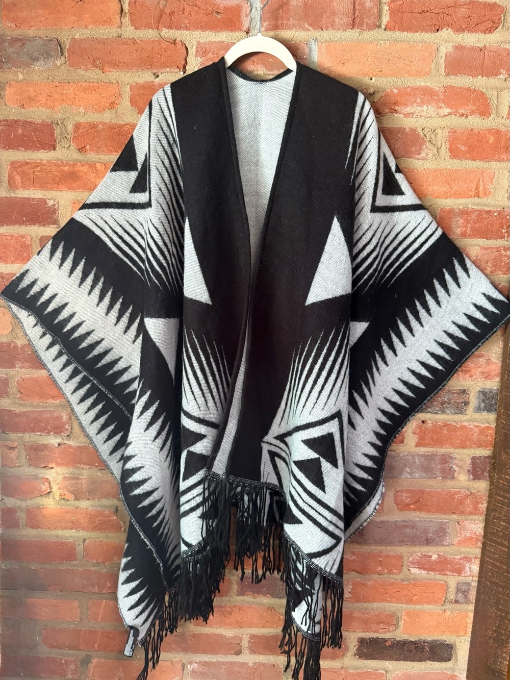 Black & White Reversible Geometric Fringe Poncho